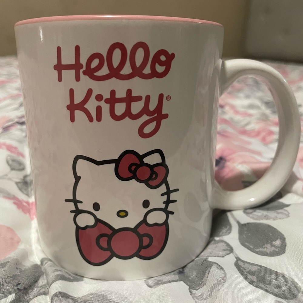 Hello kitty with pink bow mug